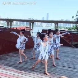 户外成人拉丁舞蹈视频,成人拉丁舞蹈视频魅力解析