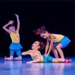 六一最简单成人舞蹈视频,六一儿童节简易成人舞蹈教程