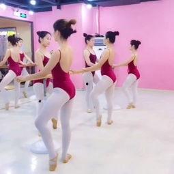 中国舞成人短视频,绽放成人舞者风采